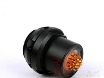 聚焦光影之間 光明專業(yè)產(chǎn)品攝影與深圳工業(yè)影像的藝術(shù)融合